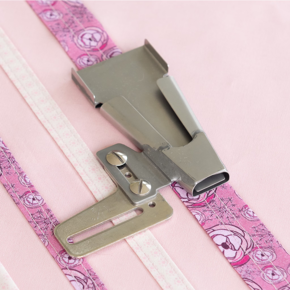Beltloop binder 1 1/2"